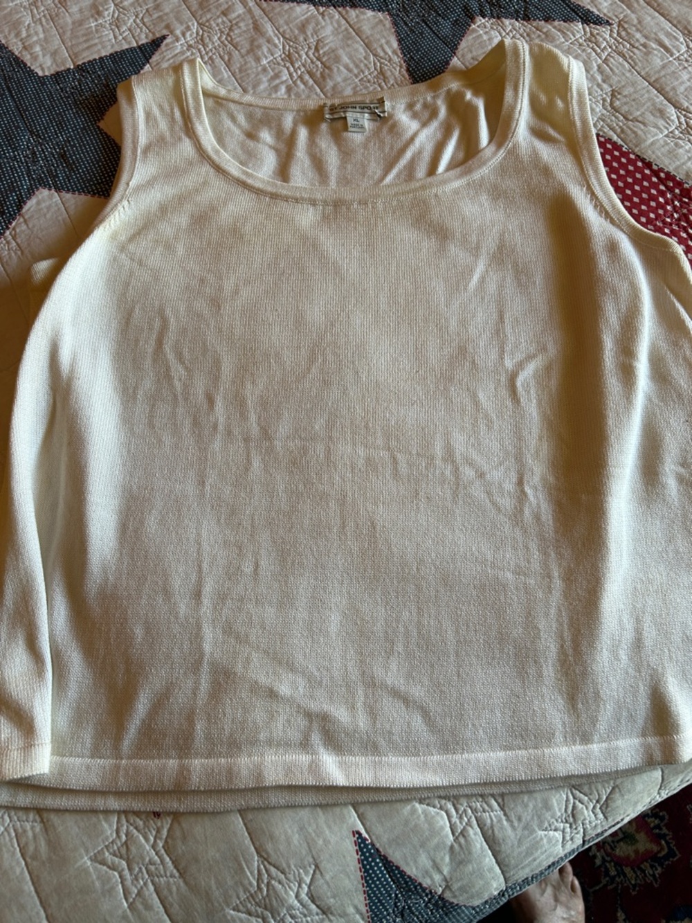 St. John Cream Tank Top - Picture 2 of 3